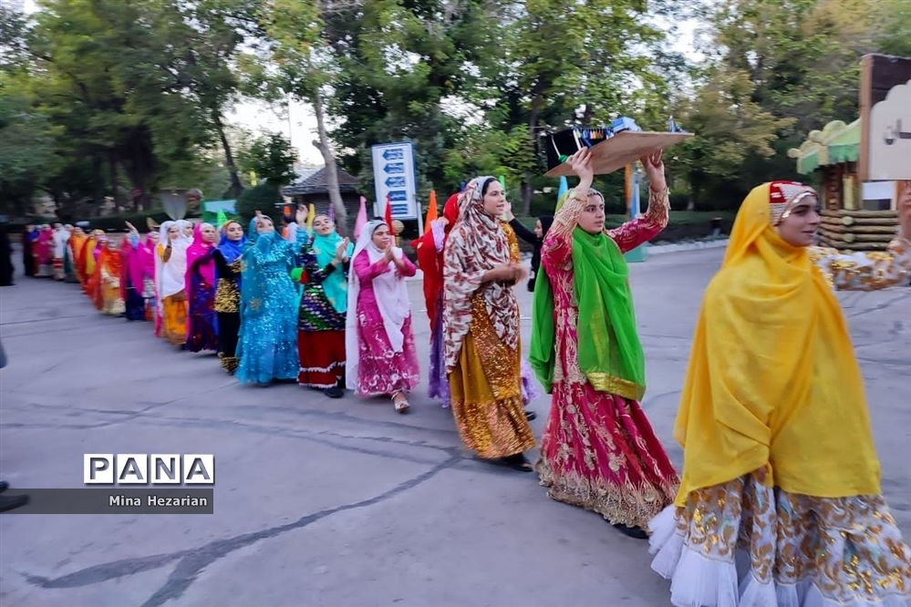 حضور دانش‌آموزان دختر عشایر خوزستان در اردوی دانش‌آموزان عشایر کشور