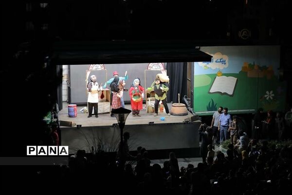 استقبال شهروندان کرجی از نمایش «آش سنگ»