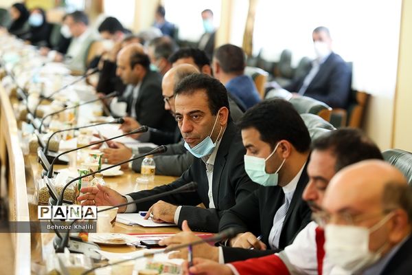 جلسه بررسی طرح‌های توسعه‌ای شهرهای آبادان و خرمشهر