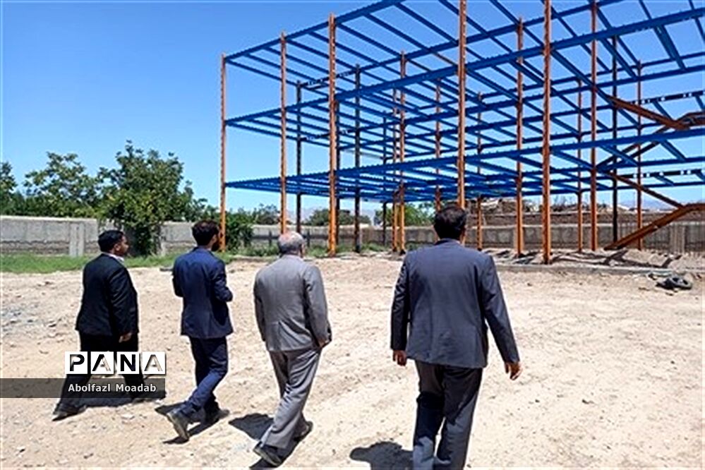 بازدید از پروژه‌های نیم تمام مشارکتی آموزش و پرورش کاشمر