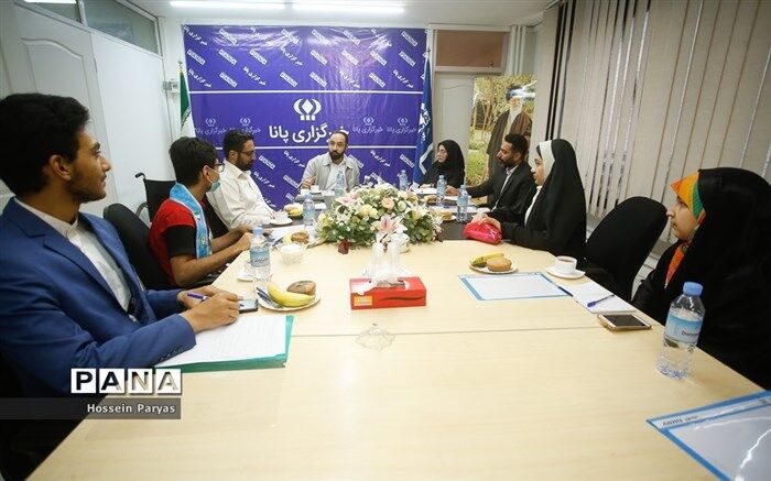 میزگرد «چالش‌های خبرنگاری دانش‌آموزان در خبرگزاری پانا» توسط دانش‌آموز خبرنگاران برگزار شد