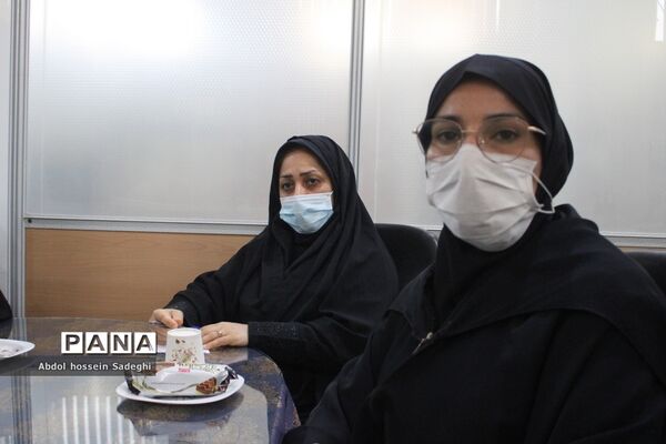 جلسه هم‌اندیشی مربیان و مدرسان پیشتاز سازمان دانش‌آموزی استان بوشهر