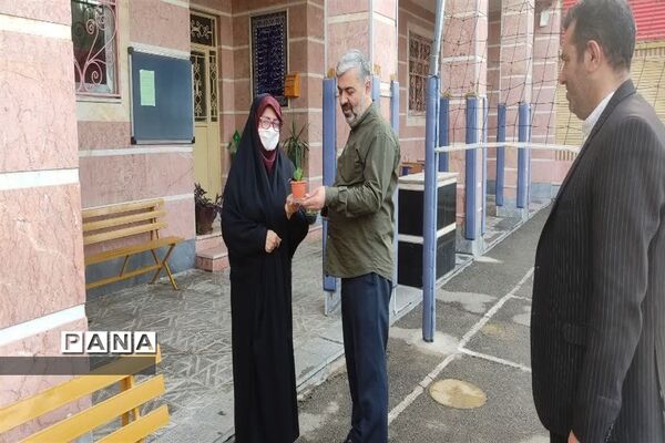 بازدید سرپرست آموزش و پرورش منطقه 11 از روند اجرایی پروژه مهر مدارس