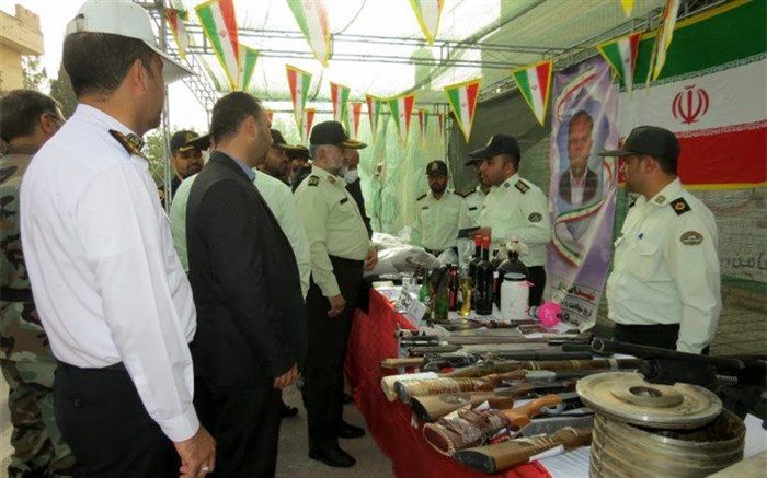 بازدید فرمانده انتظامی استان اصفهان از نمایشگاه کشفیات نیروی انتظامی نایین