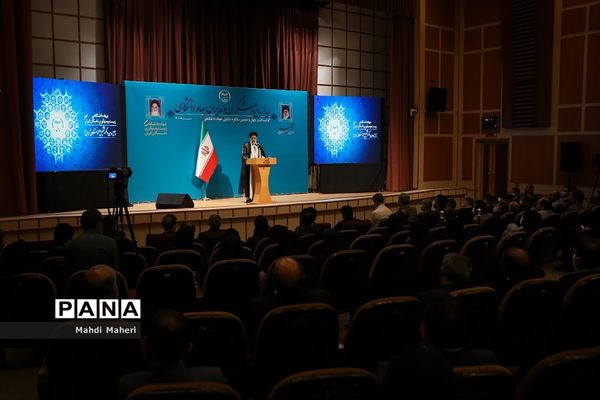 دیدار پژوهشگران و مدیران جهاد دانشگاهی با رئیس‌جمهور