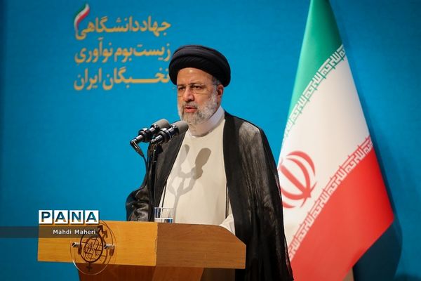 دیدار پژوهشگران و مدیران جهاد دانشگاهی با رئیس‌جمهور