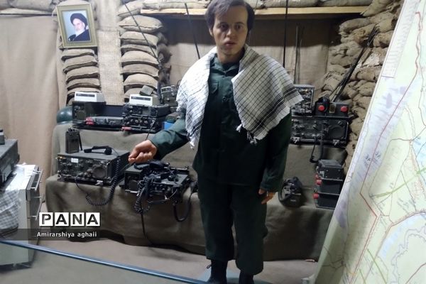 بازدید دانش‌آموزان منطقه ۱۳ در سالروز عملیات افتخار آفرین مرصاد از موزه ملی دفاع مقدس