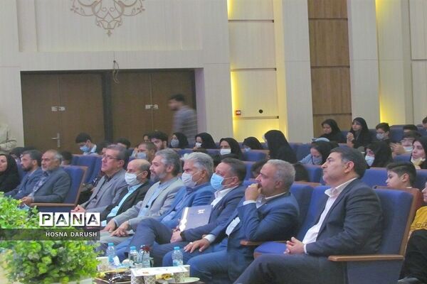 آیین اختتامیه چهلمین جشنواره فرهنگی و هنری دانش آموزان ناحیه۷مشهدمقدس