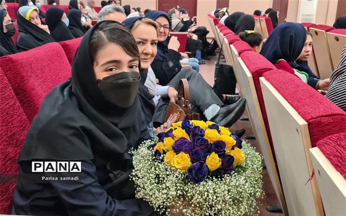 دانش‌آموزان با شرکت در جشنواره نوجوان سالم افکار خود را با ابزار هنر مطرح می‌کنند