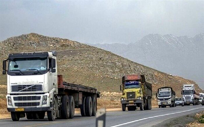آماده‌باش ۱۲۰ دستگاه ماشین‌آلات در پی وقوع بارش در محورهای استان تهران 