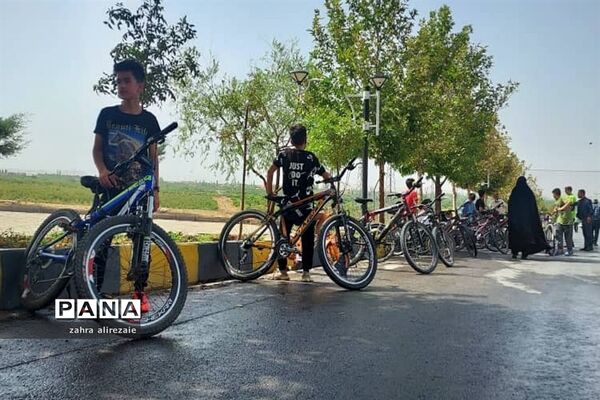 همایش دوچرخه‌سواری در شهر آبسرد دماوند