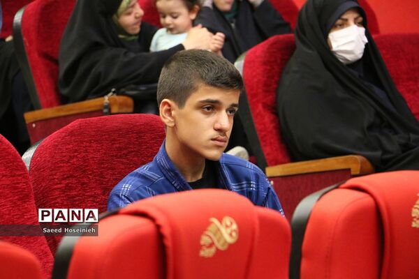 رونمایی از کتاب «وقتی بابا رئیس بود»-3