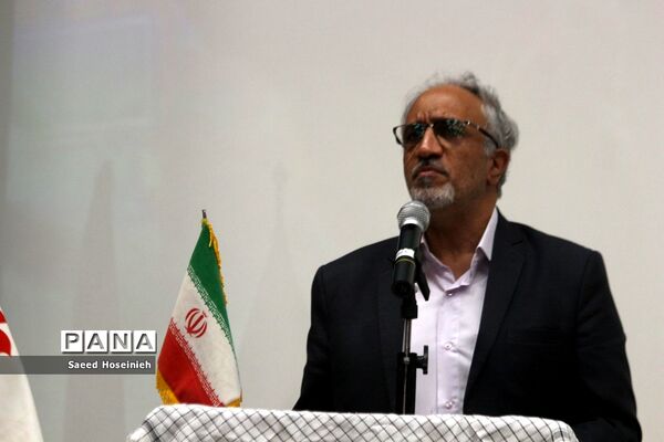 رونمایی از کتاب «وقتی بابا رئیس بود»-3