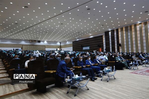 آیین افتتاحیه چهلمین دوره مسابقات قرآن، عترت و نماز دانش‌آموزان سراسر کشور (بخش دختران)