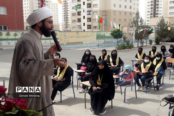 برگزاری ایستگاه خنده به عنوان پایگاه‌های اوقات فراغت در پرند