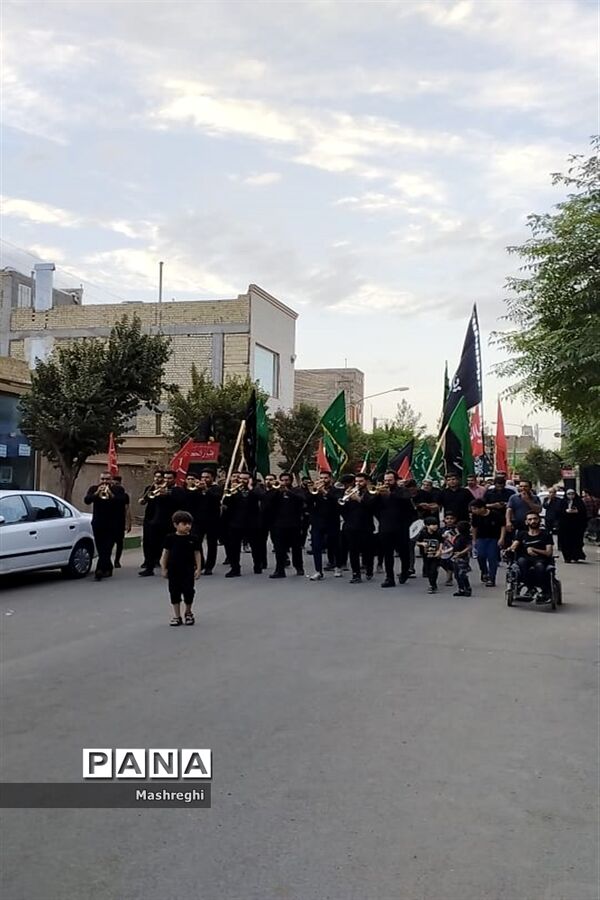 مراسم آیینی پرچم بدستان و بیرق‌داران ندای محرم نوش‌آباد