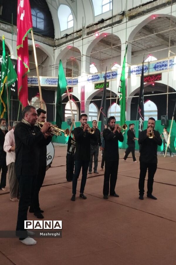 مراسم آیینی پرچم بدستان و بیرق‌داران ندای محرم نوش‌آباد