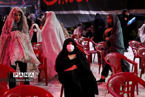 عزاداری شب اول محرم در امام‌زاده صالح(ع)