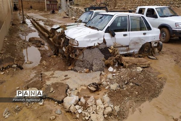 امداد‌رسانی به مردم سیل‌زده روستای بارده شهرستان بن