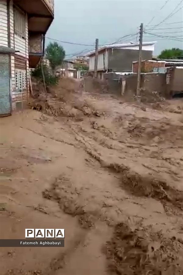 امداد‌رسانی به مردم سیل‌زده روستای بارده شهرستان بن