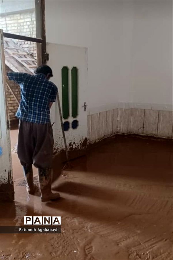 امداد‌رسانی به مردم سیل‌زده روستای بارده شهرستان بن