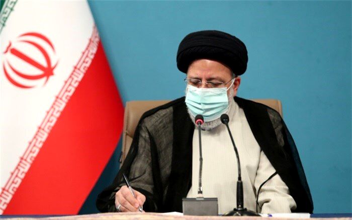 رئیس‌جمهوری درگذشت عادل آذر را تسلیت گفت