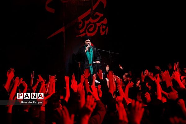 عزاداری شب سوم محرم در امام‌زاده صالح(ع)