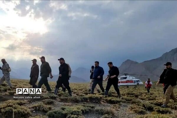 بازدید هوایی استاندار تهران از عشایر سیل‌زده  دشت لار رودهن