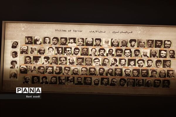 بازدید دانش‌آموزان دختر منطقه ۱۳  از موزه ملی دفاع مقدس