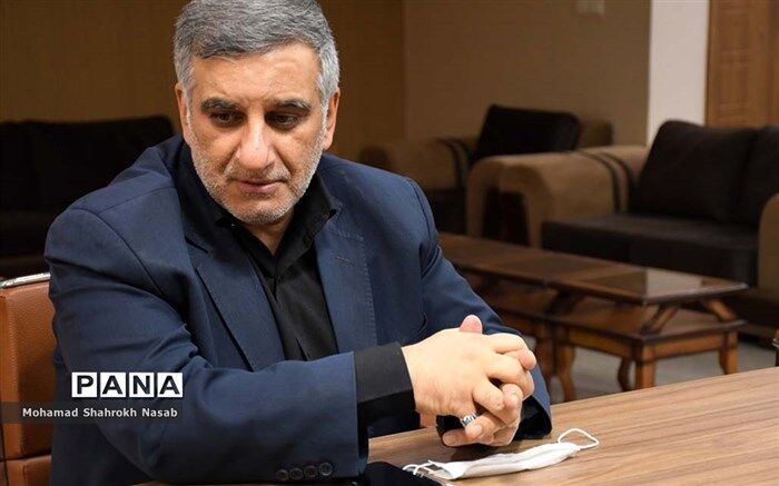 تشریح اهداف دیدار اعضای مجلس دانش آموزی خوزستان و کشور با مدیرکل آموزش و پرورش/فیلم