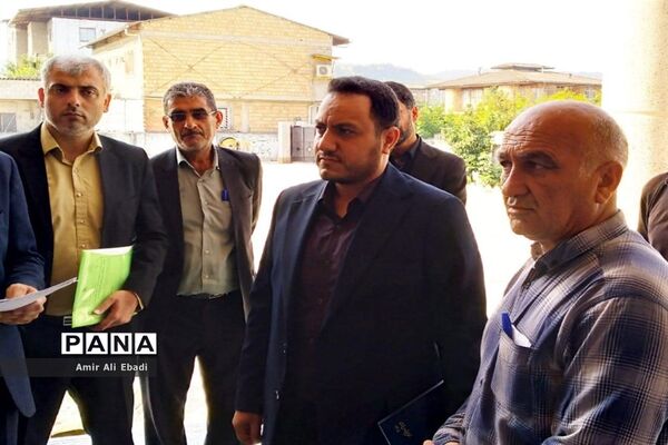 بازدید بخشدار میاندورود از پروژه دبستان شهید برزگر بادله