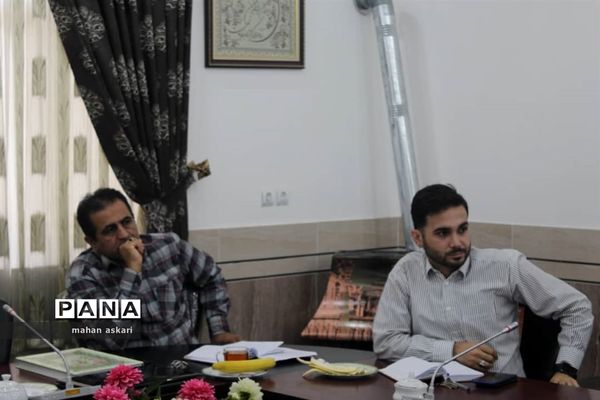 نشست مدیران مدارس متوسطه اول در گلوگاه