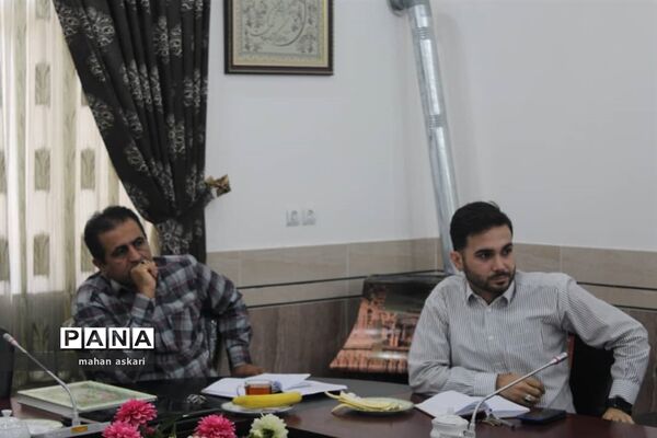 نشست مدیران مدارس متوسطه اول در گلوگاه