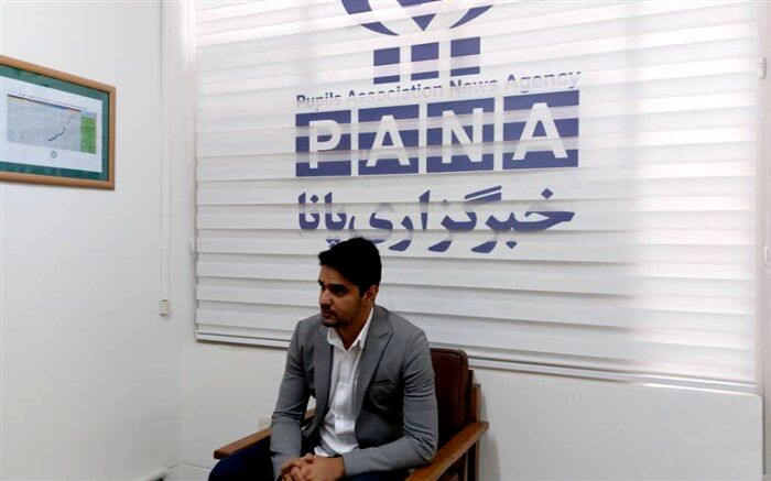 وقتی بازسازی مدارس مناطق محروم زنجان دغدغه معلم جوان می‌شود