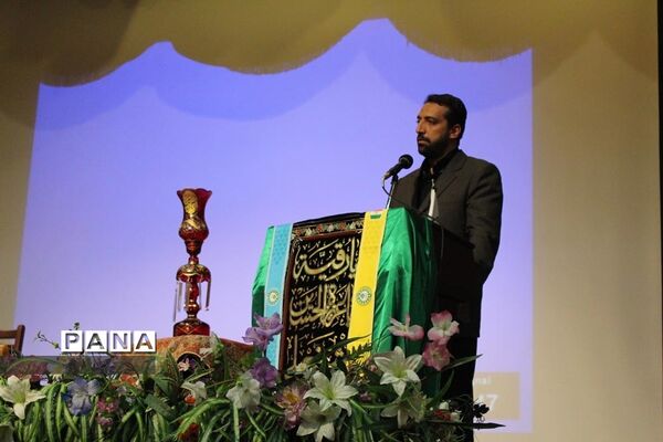 بازدید مسئولان سازمان دانش‌آموزی استان فارس از روند برگزاری همایش دختران بانوی بهشت