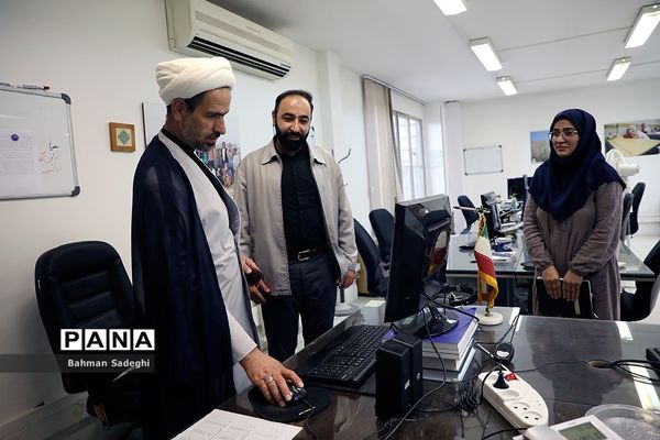بازدید عضو کمیسیون آموزش و تحقیقات مجلس شورای اسلامی از خبرگزاری پانا