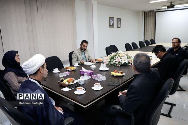 بازدید عضو کمیسیون آموزش و تحقیقات مجلس شورای اسلامی از خبرگزاری پانا