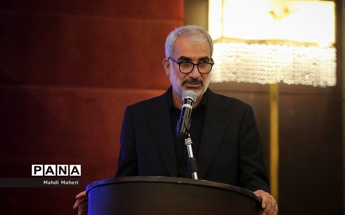 عادل آذر شخصیتی فراجناحی و خدوم به مردم بود