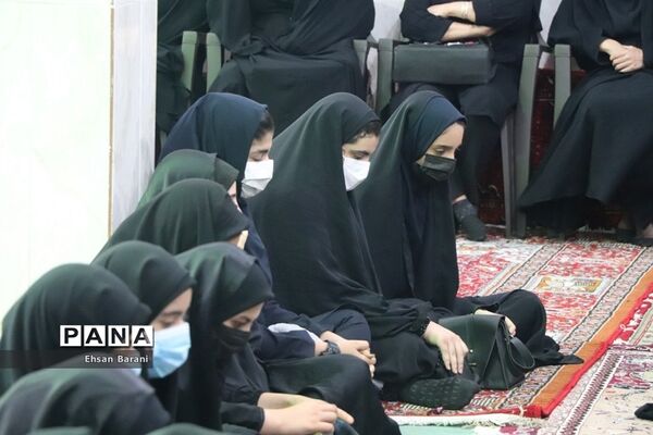 برگزاری همایش دختران بانوی بهشت ویژه دانش‌آموزان عضو سازمان دانش‌آموزی درپاسارگاد