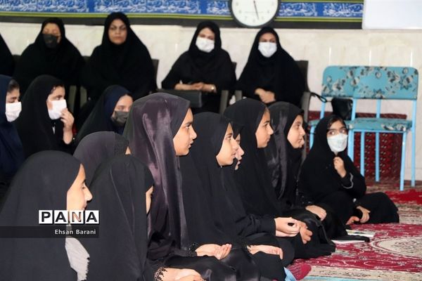 برگزاری همایش دختران بانوی بهشت ویژه دانش‌آموزان عضو سازمان دانش‌آموزی درپاسارگاد