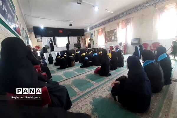 برگزاری همایش دختران بانوی بهشت ویژه دانش‌آموزان عضو سازمان دانش‌آموزی درشهرستان نی‌ریز
