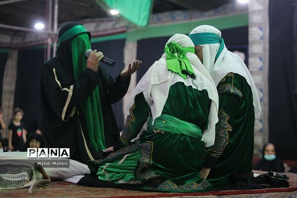 تعزیه‌خوانی حضرت فاطمه الزهرا‌(س) در تکیه شوفرها