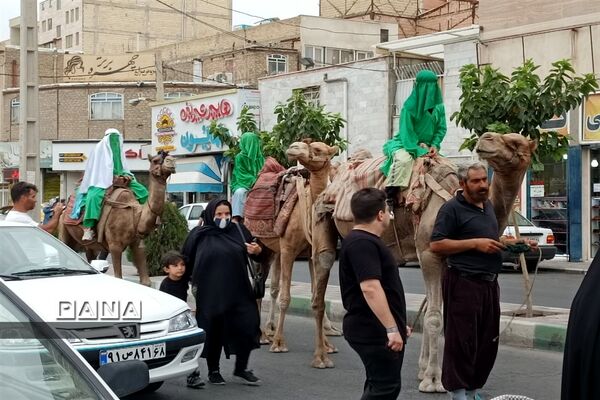 اجرای نمایش خیابانی قافله‌سالار کربلا در محمدشهر کرج