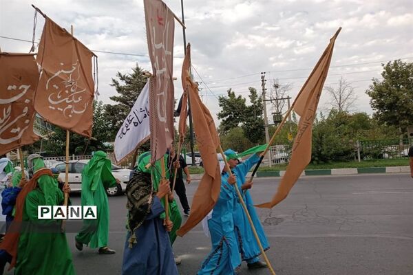 اجرای نمایش خیابانی قافله‌سالار کربلا در محمدشهر کرج