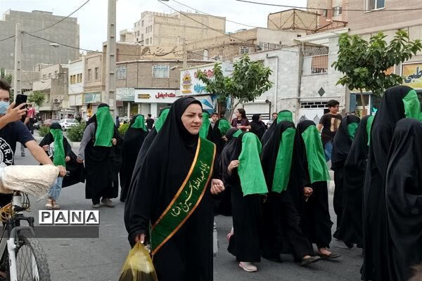 اجرای نمایش خیابانی قافله‌سالار کربلا در محمدشهر کرج