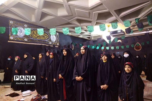 محفل دختران بهشتی در حرم حضرت معصومه(س)