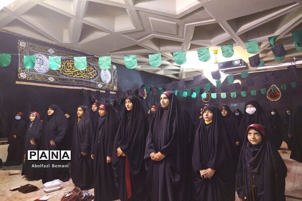 محفل دختران بهشتی در حرم حضرت معصومه(س)
