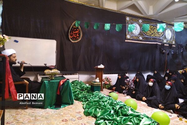 محفل دختران بهشتی در حرم حضرت معصومه(س)