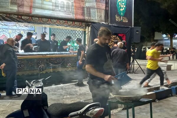 عزاداری حسینی با حضور پرشور عاشقان در ورامین