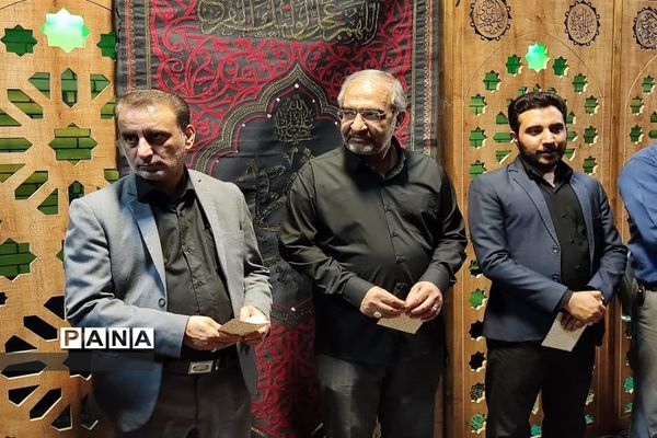 وداع دانش آموزان شیرازی با پیکر سردار بی سر شهید عبداله اسکندری -1